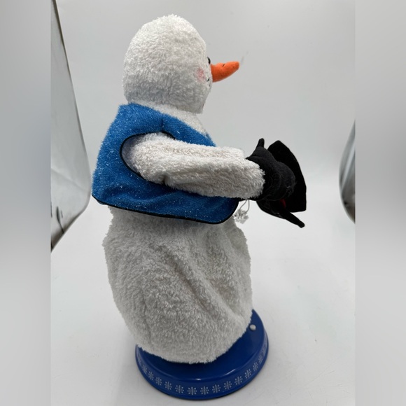 2002 Spinning Snowflake Animated Dancing / Singing Snowman by Gemmy Industries - Picture 5 of 9